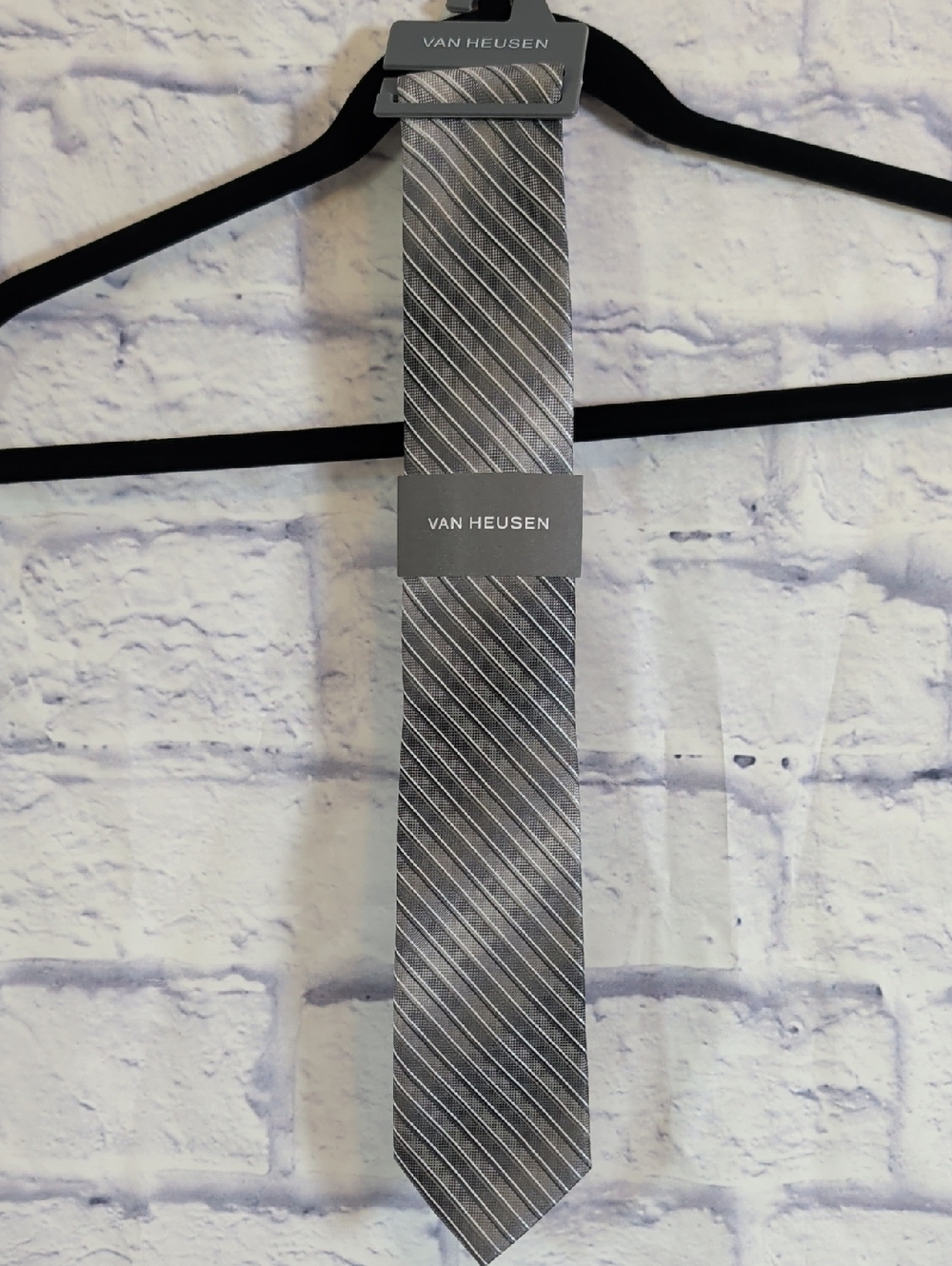 Van Heusen Men's Gray & Silver Diagonal Stripe Tie - NWT